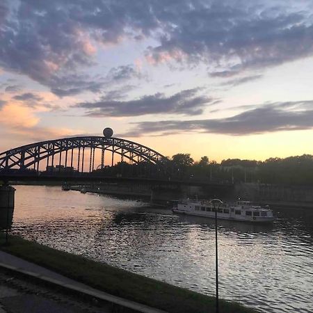 Zachod Slonca Nad Wisla Lägenhet Krasków Exteriör bild